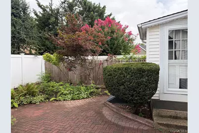 496 Windsor Place, Oceanside, NY 11572 - Photo 26