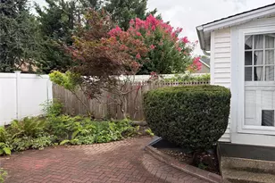 496 Windsor Pl, Oceanside, NY 11572 - Photo 26