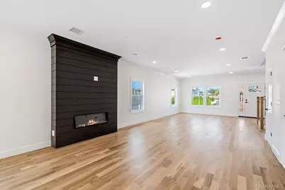 101 Brown Street, Mineola, NY 11501 - Photo 16