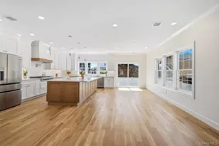 101 Brown St, Mineola, NY 11501 - Photo 6