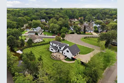 16 Twin River Drive, Oakdale, NY 11769 - Photo 6