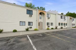 21 Scarborough Ln, Wappingers Falls, NY 12590 - Photo 2