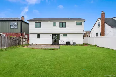 10 California Street, Hicksville, NY 11801 - Photo 42