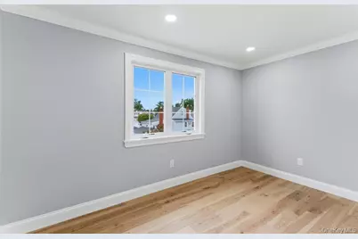 10 California Street, Hicksville, NY 11801 - Photo 26