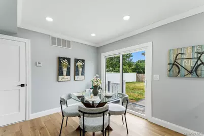 10 California Street, Hicksville, NY 11801 - Photo 16