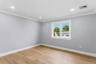 10 California St, Hicksville, NY 11801 - Photo 24