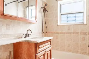 66-12 Grand Central Pkwy, Forest Hills, NY 11375 - Photo 12