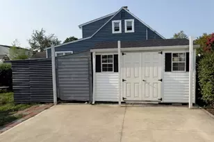 1800 Newbridge Rd, North Bellmore, NY 11710 - Photo 24