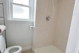 1800 Newbridge Rd, North Bellmore, NY 11710 - Photo 20