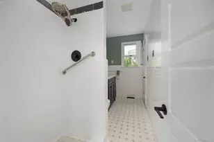 1 Elmwood Ave, Poughkeepsie, NY 12603 - Photo 16