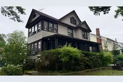 254 Hempstead Avenue, Rockville Centre, NY 11570 - Photo 20