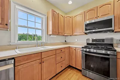 23 Monarch Drive, Hopewell Junction, NY 12533 - Photo 10