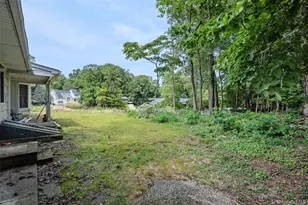1 Briar Ct, Rocky Point, NY 11778 - Photo 38