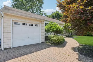 42 Lexington Ave, West Babylon, NY 11704 - Photo 2
