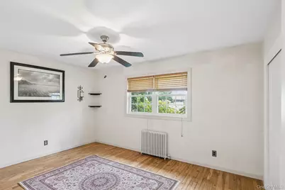 42 Lexington Avenue, West Babylon, NY 11704 - Photo 10