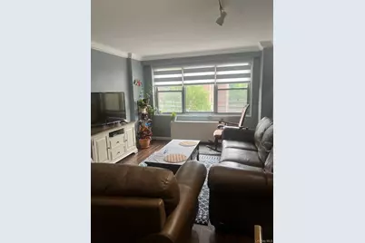 17520 Wexford Terrace #4J, Jamaica, NY 11432 - Photo 2
