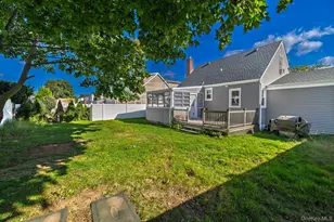 837 Edward St, Baldwin, NY 11510 - Photo 8