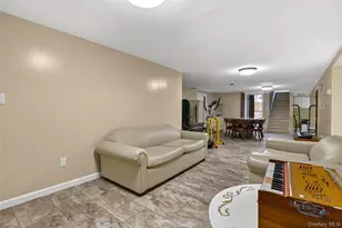 22 Penn Dr, Dix Hills, NY 11746 - Photo 8