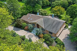 22 Penn Dr, Dix Hills, NY 11746 - Photo 2