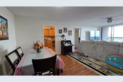 2 Bay Club Dr #10Z3, Bayside, NY 11360 - Photo 6