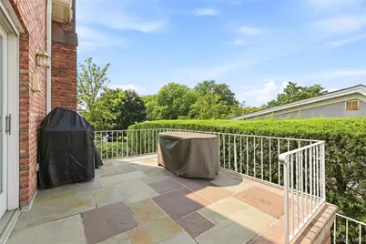 5315 Overbrook Street, Douglaston, NY 11362 - Photo 34