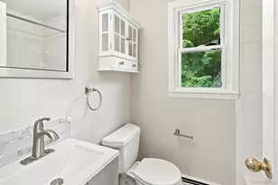 25 Greenvale Cir, White Plains, NY 10607 - Photo 16