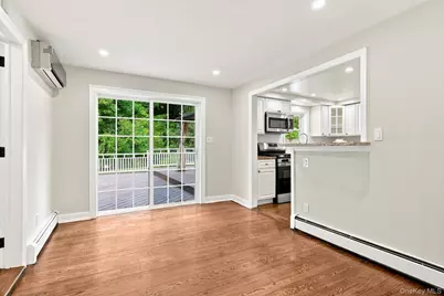 25 Greenvale Circle, White Plains, NY 10607 - Photo 6