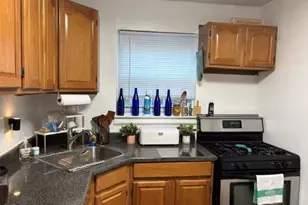 260-55 Langston Ave, Glen Oaks, NY 11004 - Photo 10