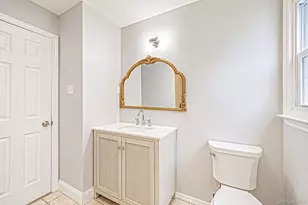 556 S Bayview Ave, Freeport, NY 11520 - Photo 10