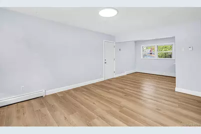 556 S Bayview Avenue, Freeport, NY 11520 - Photo 12