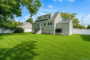 556 S Bayview Ave, Freeport, NY 11520 - Photo 22