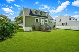 556 S Bayview Ave, Freeport, NY 11520 - Photo 18