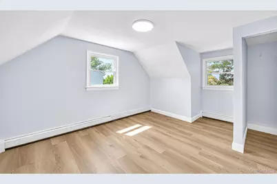 556 S Bayview Avenue, Freeport, NY 11520 - Photo 16