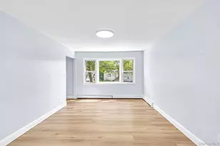 556 S Bayview Ave, Freeport, NY 11520 - Photo 14