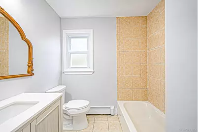 556 S Bayview Avenue, Freeport, NY 11520 - Photo 8