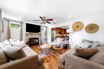 1536 Winganhauppauge Road, Islip, NY 11751 - Photo 12
