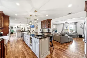 1536 Winganhauppauge Rd, Islip, NY 11751 - Photo 8