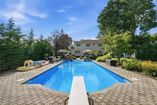1536 Winganhauppauge Rd, Islip, NY 11751 - Photo 28