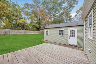 34 Ormond Ave, Selden, NY 11784 - Photo 20