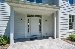 44 Plainview Rd, Woodbury, NY 11797 - Photo 4