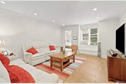 910 Stuart Avenue #2EF, Mamaroneck, NY 10543 - Photo 6