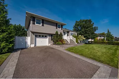 1814 Robin Lane, Bellmore, NY 11710 - Photo 2