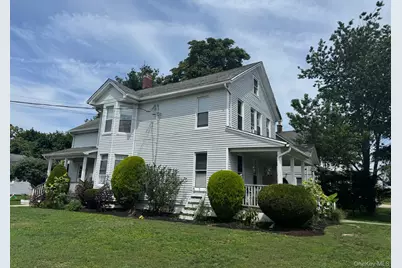 172 N Ocean Avenue, Patchogue, NY 11772 - Photo 2