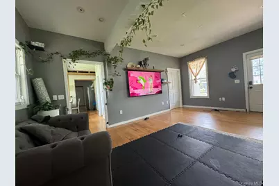 172 N Ocean Avenue, Patchogue, NY 11772 - Photo 4