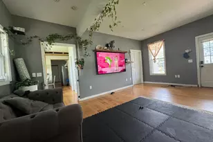 172 N Ocean Ave, Patchogue, NY 11772 - Photo 4