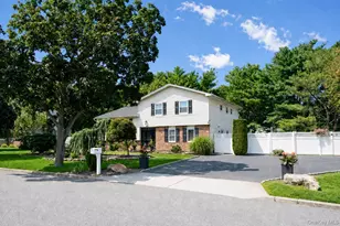 3 Humming Ln, Coram, NY 11727 - Photo 2
