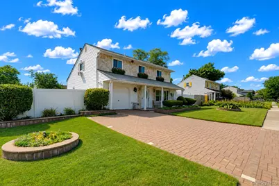164 Bark Avenue, Central Islip, NY 11722 - Photo 10