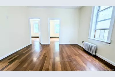 1215 31st Drive, Astoria, NY 11106 - Photo 4