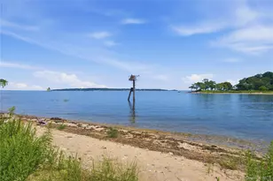 6 Lighthouse Point, Lloyd Harbor, NY 11743 - Photo 32