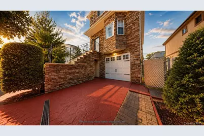 810 Nugent Avenue, New York, NY 10306 - Photo 2